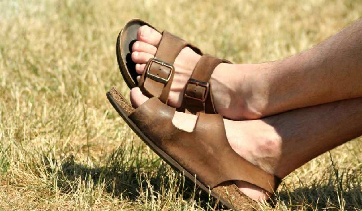 best sandals for sweaty feet men’s